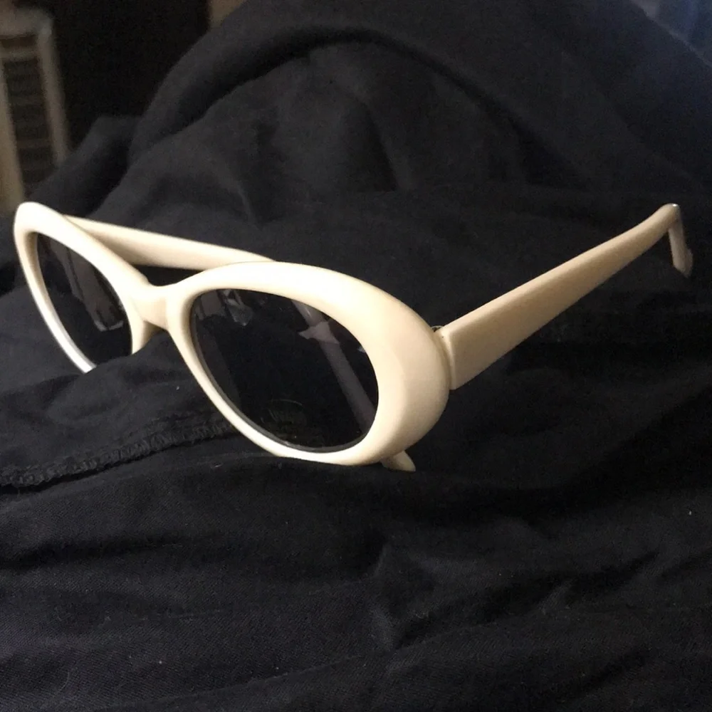 sunglasses white plastic frame w/medium grey lenses BARBIE -style frames Vintage